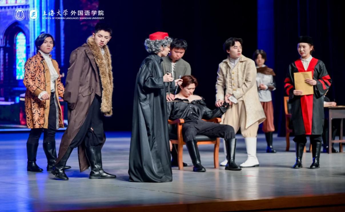 尊龙凯时外国语学院2025年度大戏《威尼斯商人》乐成展演-尊龙凯时
