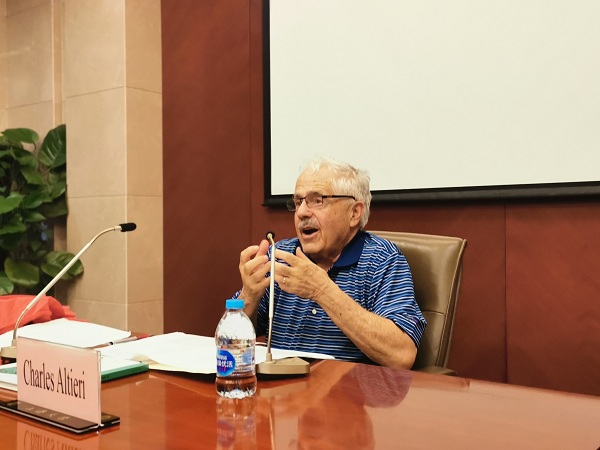 美国艺术与人文学院院士Charles Altieri教授做客外国语学院-尊龙凯时