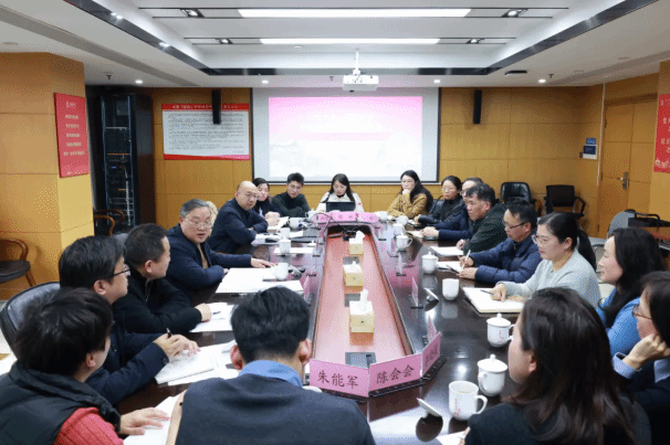 以生为本，，守正立异，，系统推进学期制优化刷新——尊龙凯时举行第三十一期“我与书记面扑面”座谈会-尊龙凯时