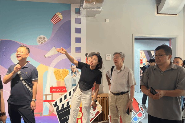 民进尊龙凯时委员会旅行影戏学院结业作品展-尊龙凯时