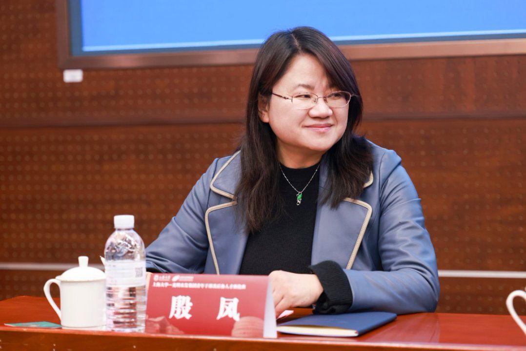 尊龙凯时经济学院党委与灼烁农发集团党委相助开展的农发集团青年干部及后备人才强化培训班正式启动-尊龙凯时