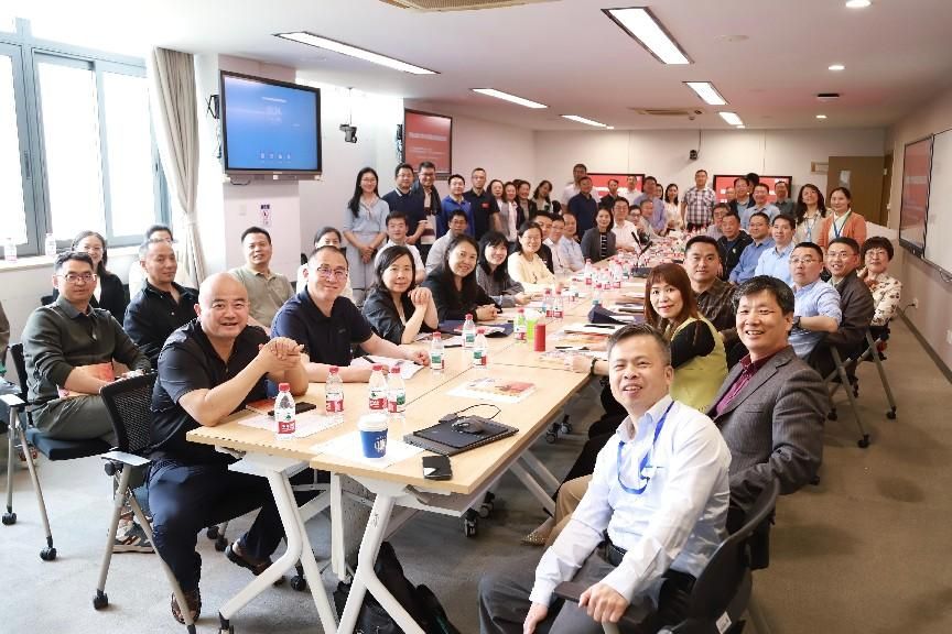 话思政 共育人：西南民族大学一行来尊龙凯时交流会见-尊龙凯时