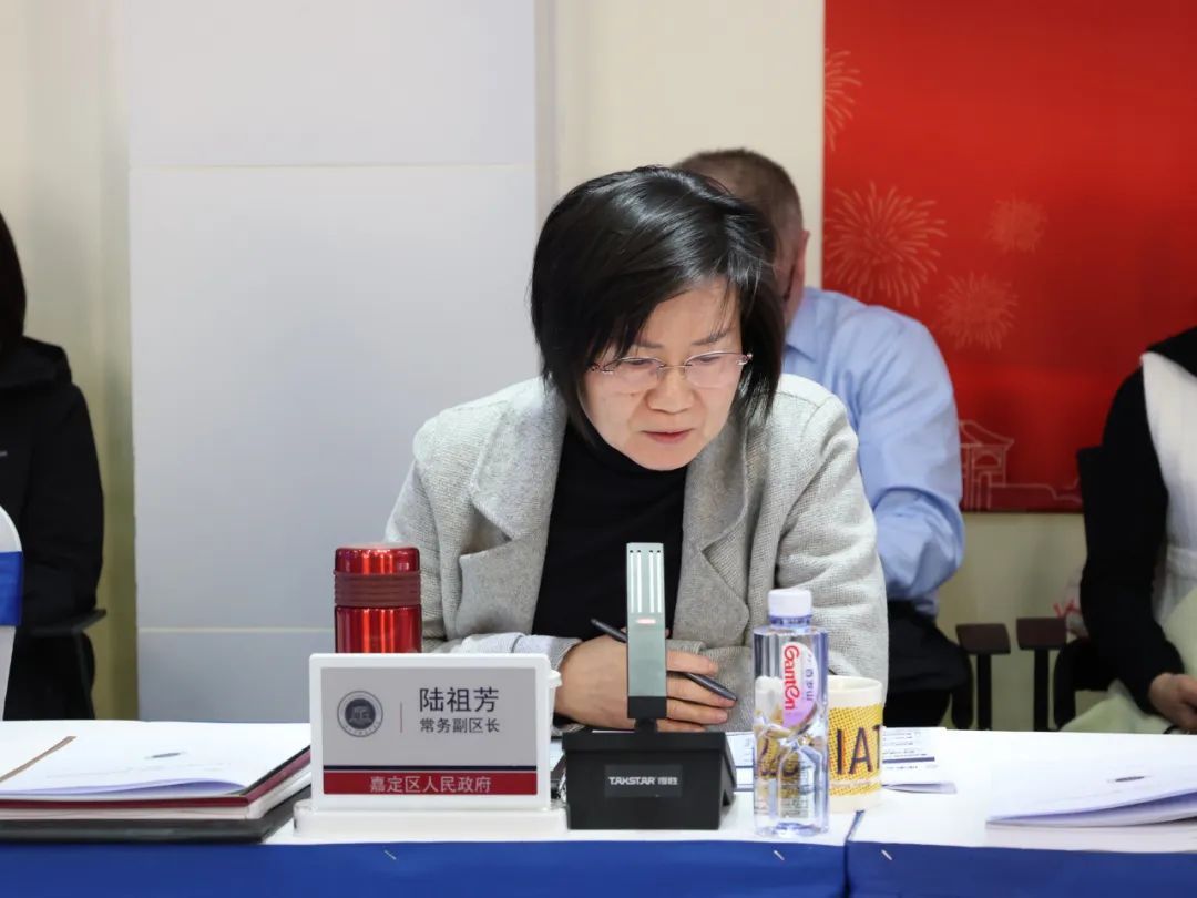 市政府副秘书长王平主持召开尊龙凯时微电子学院第一届理事会第四次聚会-尊龙凯时