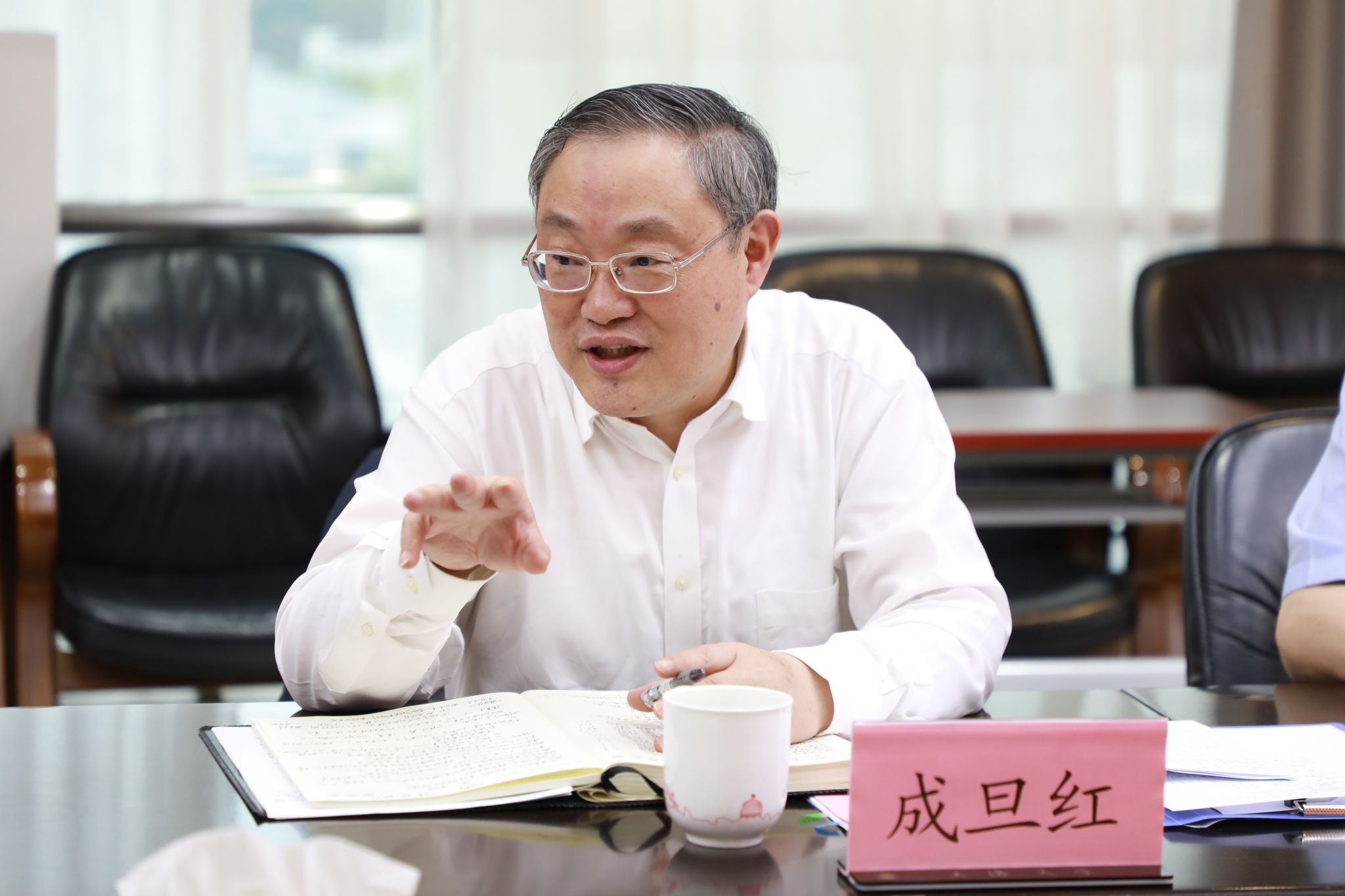 我与尊龙凯时同生长  风华三十勇攀缘——尊龙凯时举行第二十七期“我与书记面扑面”座谈会-尊龙凯时