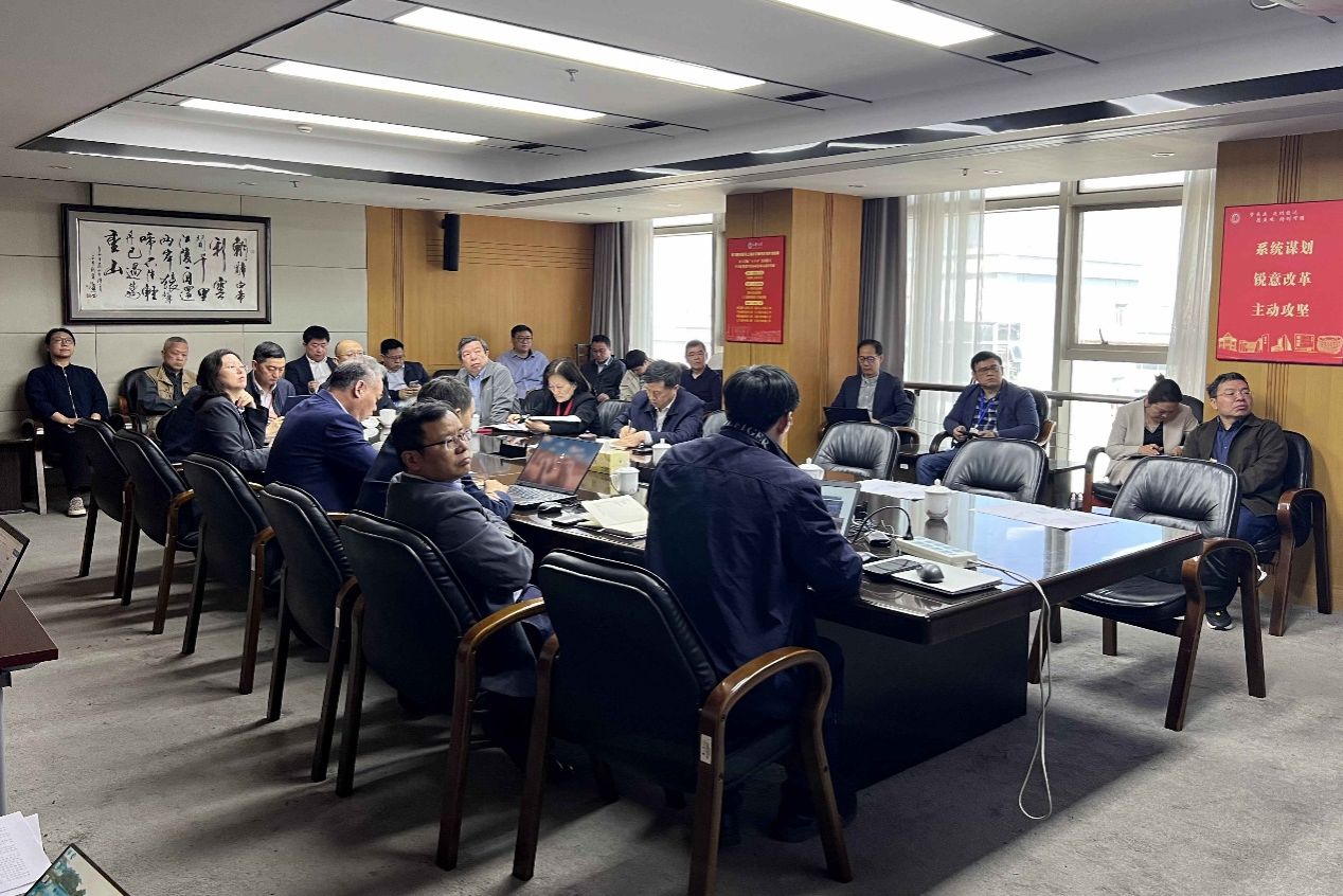 学校召开学期制优化刷新第三次事情推进会-尊龙凯时