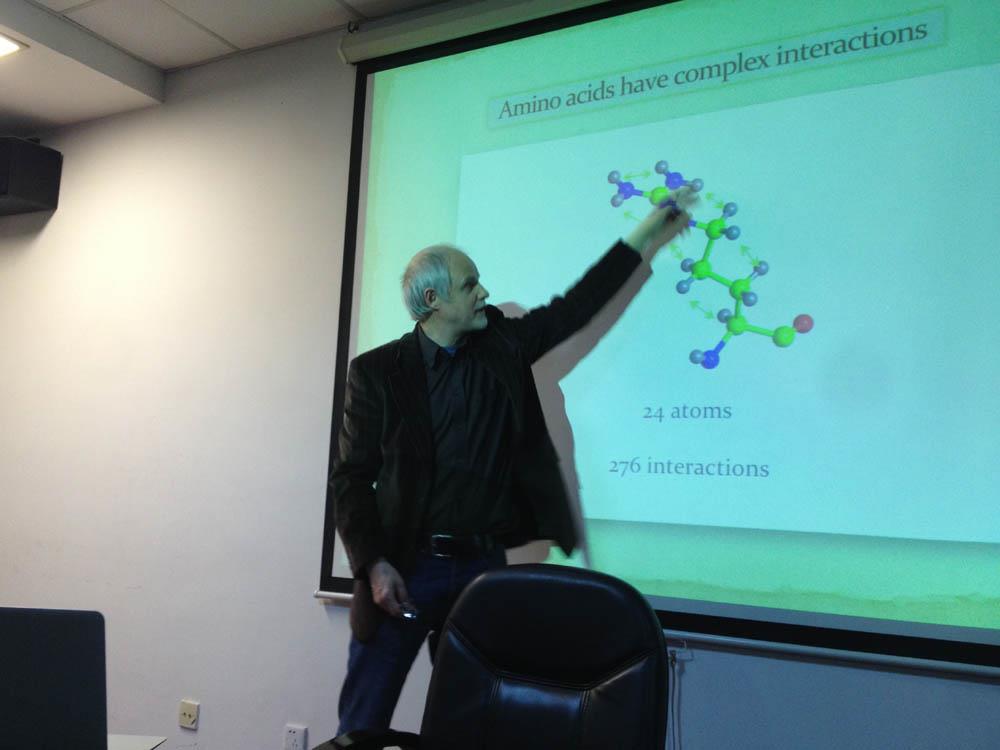 瑞典皇家科学院院士Antti Niemi教授来我校会见并作学术报告-尊龙凯时