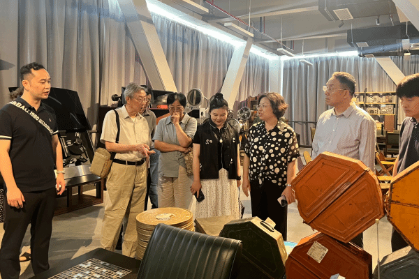 民进尊龙凯时委员会旅行影戏学院结业作品展-尊龙凯时