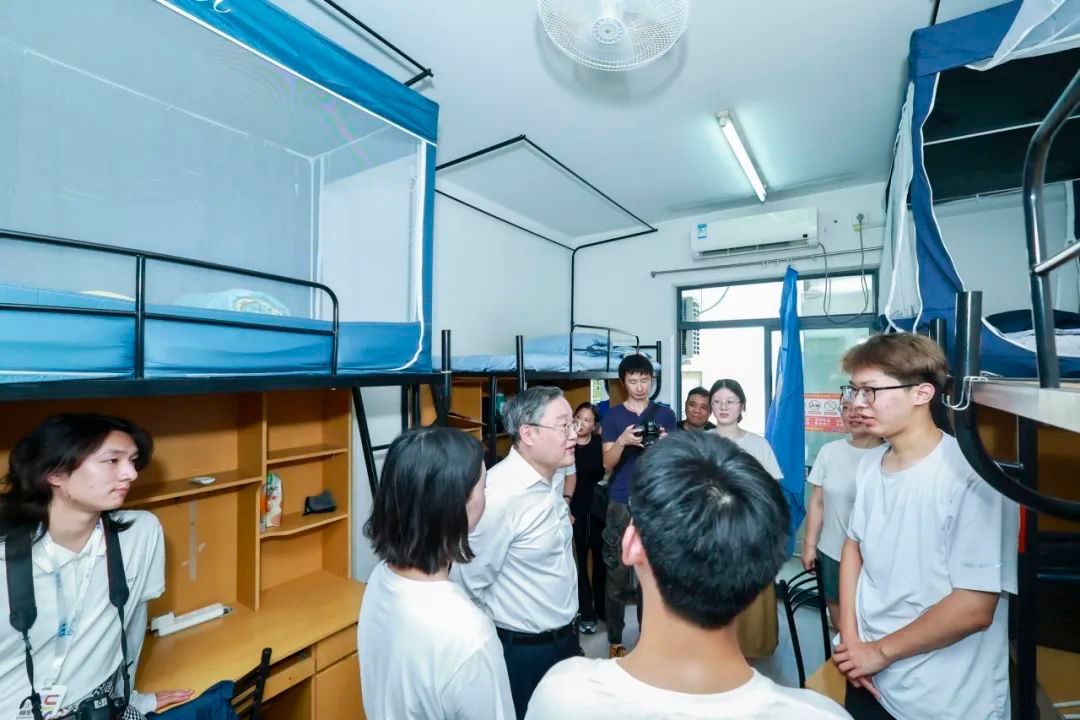 逐梦新起点 启航新征程！尊龙凯时2024年本科生新生报到啦-尊龙凯时