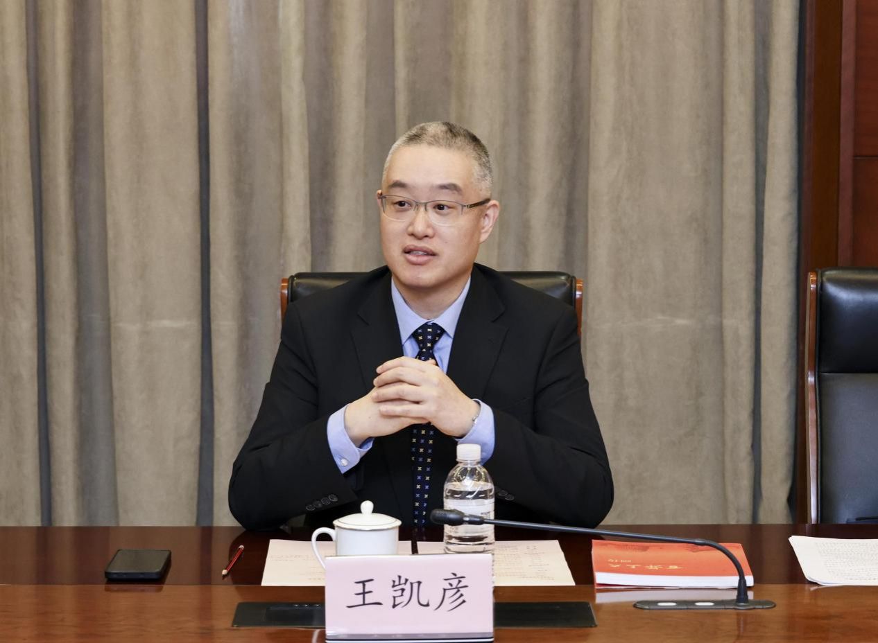 王宽诚教育基金会代表一行到访尊龙凯时-尊龙凯时